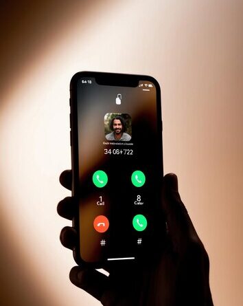 Google Phone's New Incoming Call UI: A Fresh Look at Interruptions