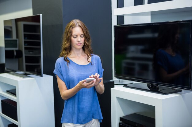 Revolutionizing Your Home Theater: Mounting Google TV Streamer on the Back of Your Television